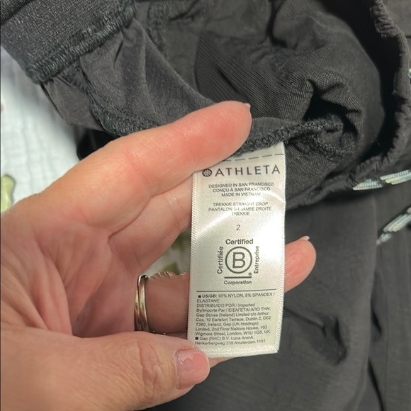 Athleta Trekkie Straight Crop Drawstring Pocket Pant - Picture 8 of 8